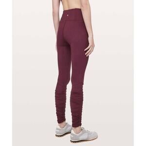 Lululemon Ready To Rulu Tight Leggings in Maroon SZ 10